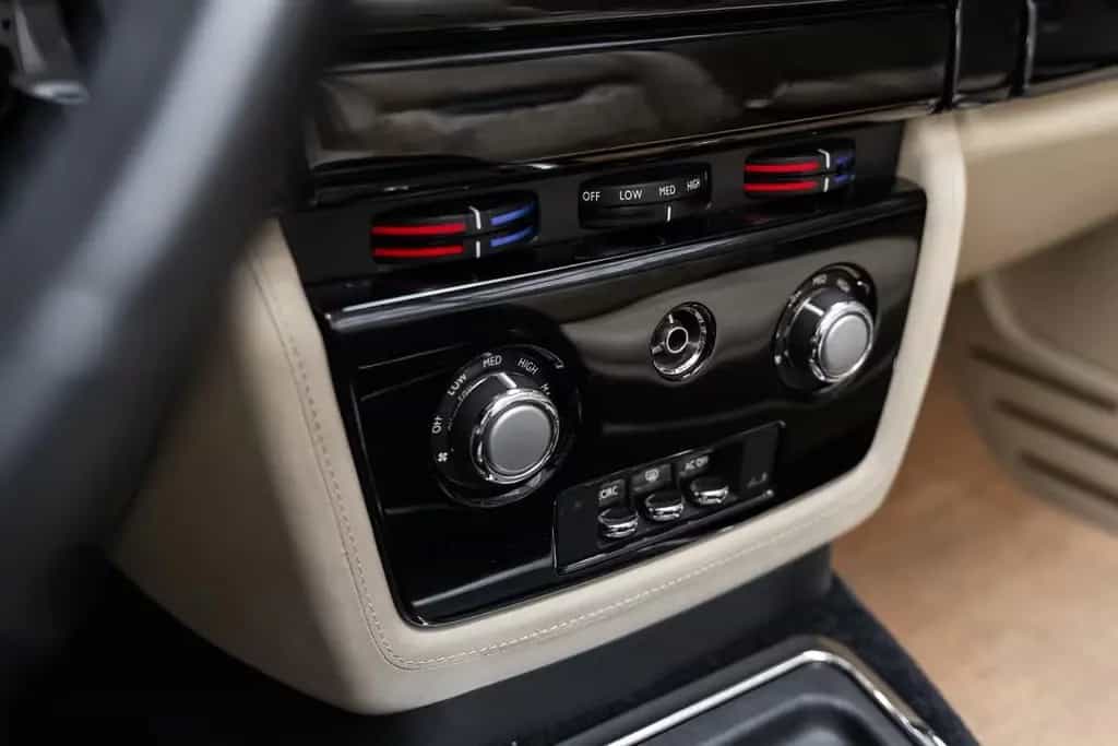 Rolls-Royce Phantom Drophead - Full Service History - Teak D 09/2008-photo-17