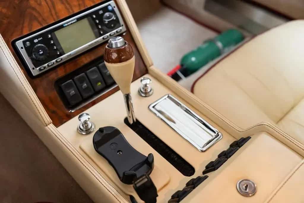 Aston Martin Lagonda Series 4 - 1 of 72 LHD - Full History 05/1992-photo-16