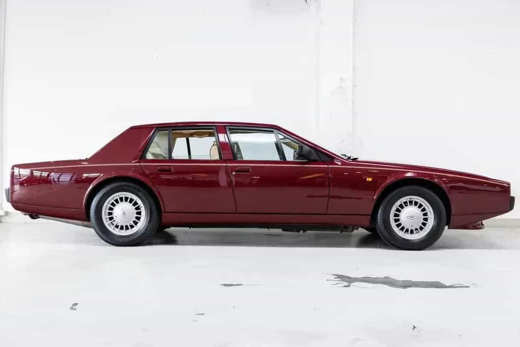 Aston Martin Lagonda Series 4 - 1 of 72 LHD - Full History 05/1992-photo-2