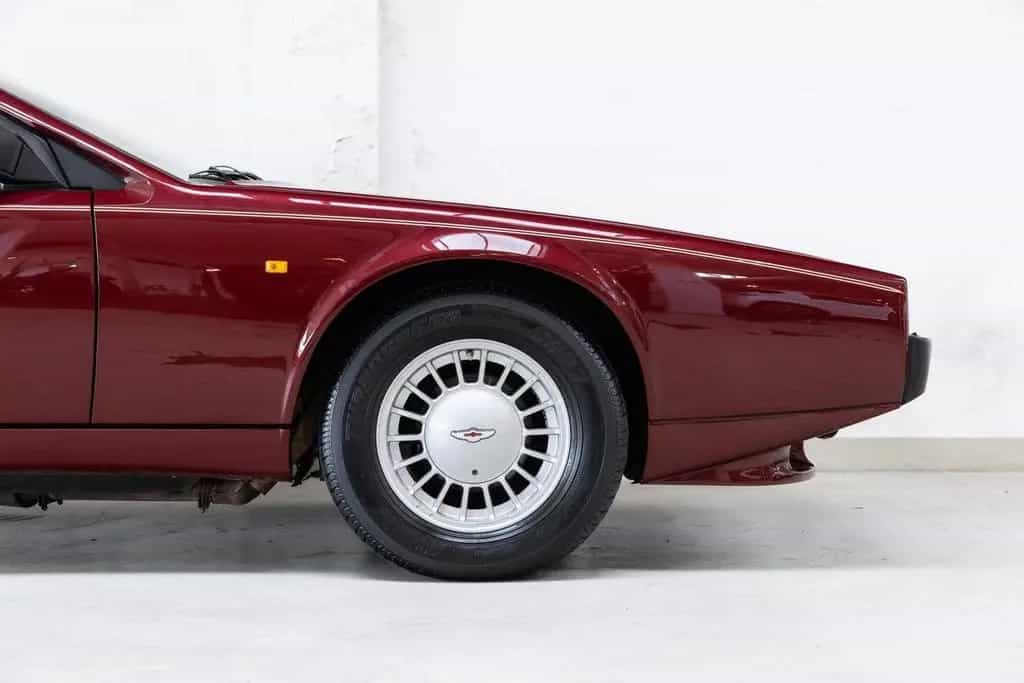 Aston Martin Lagonda Series 4 - 1 of 72 LHD - Full History 05/1992-photo-26