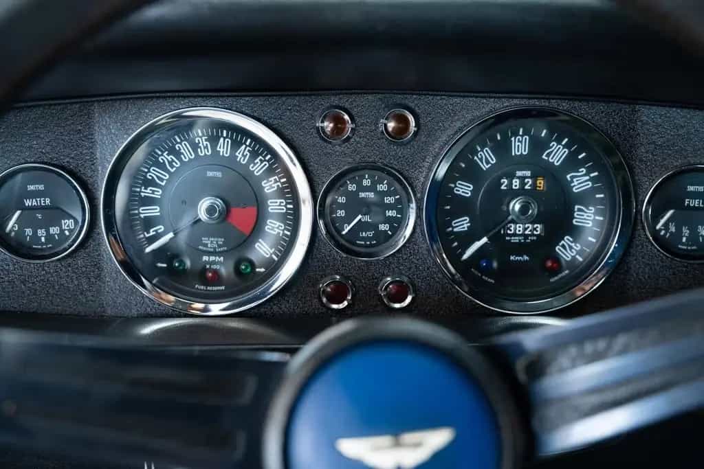 Aston Martin DBS V8 Series 2 - ZF 5-Speed - LHD - EU Car - 04/1972-photo-11