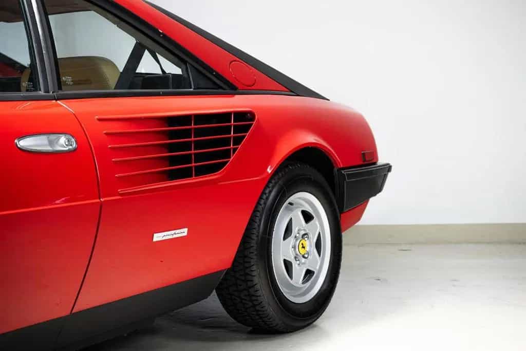 Ferrari Mondial 8 Quattrovalvole - Fully Serviced - Low 02/1985-photo-1