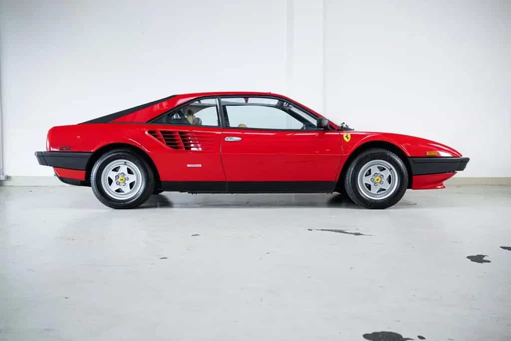 Ferrari Mondial 8 Quattrovalvole - Fully Serviced - Low 02/1985-photo-13