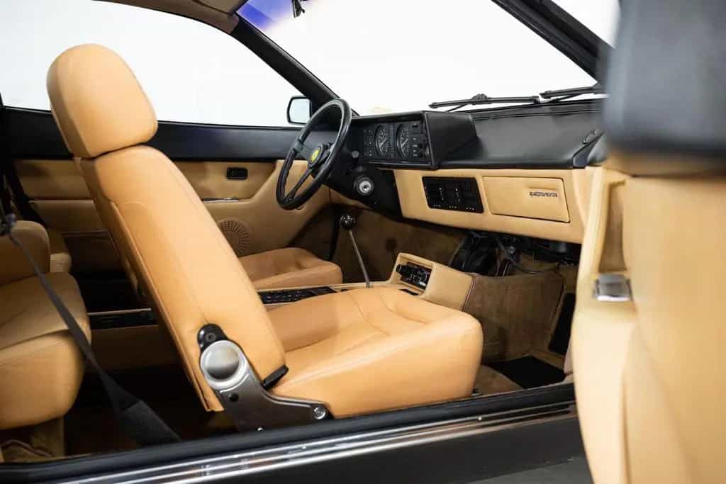 Ferrari Mondial 8 Quattrovalvole - Fully Serviced - Low 02/1985-photo-16