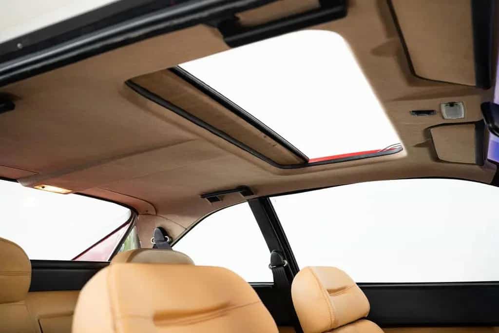 Ferrari Mondial 8 Quattrovalvole - Fully Serviced - Low 02/1985-photo-19