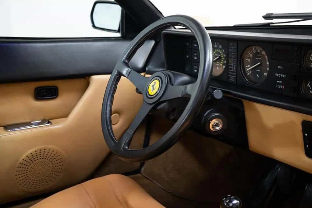 Ferrari Mondial 8 Quattrovalvole - Fully Serviced - Low 02/1985-photo-24