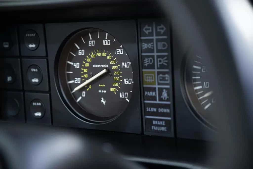 Ferrari Mondial 8 Quattrovalvole - Fully Serviced - Low 02/1985-photo-28
