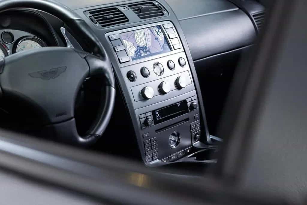 Aston Martin Vanquish V12 - S 5.9 - Dealer Maintained - 02/2006-photo-11