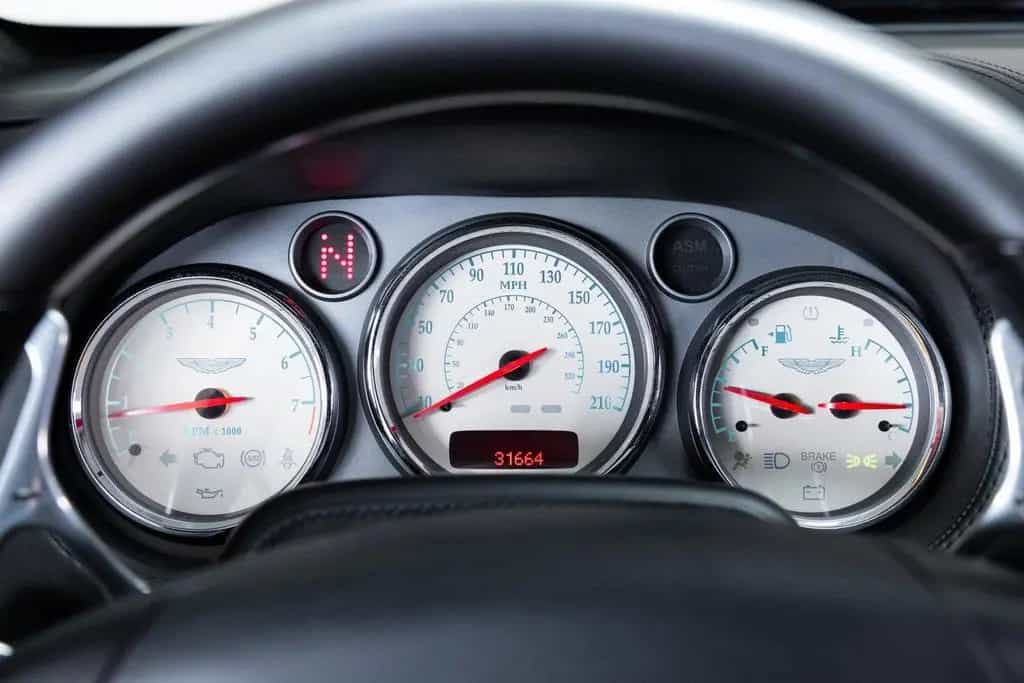 Aston Martin Vanquish V12 - S 5.9 - Dealer Maintained - 02/2006-photo-13