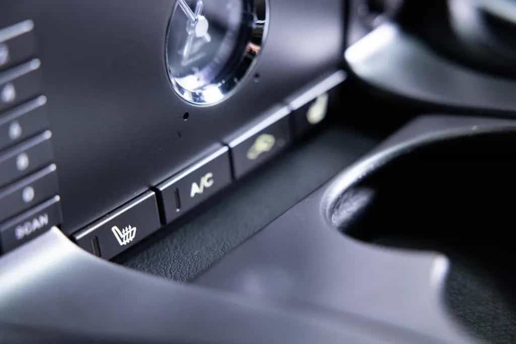 Aston Martin Vanquish V12 - S 5.9 - Dealer Maintained - 02/2006-photo-17