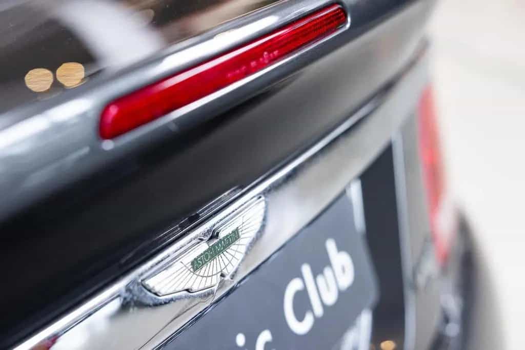 Aston Martin Vanquish V12 - S 5.9 - Dealer Maintained - 02/2006-photo-27