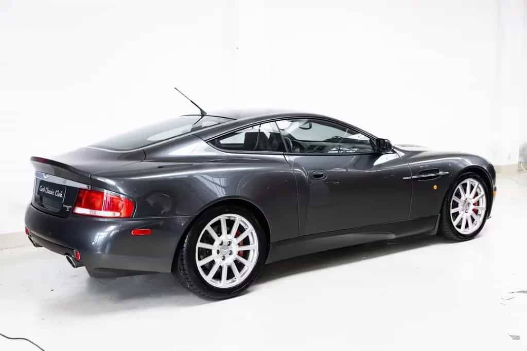 Aston Martin Vanquish V12 - S 5.9 - Dealer Maintained - 02/2006-photo-3