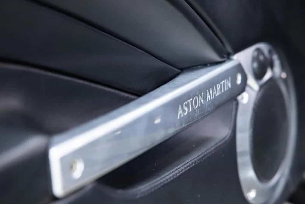 Aston Martin Vanquish V12 - S 5.9 - Dealer Maintained - 02/2006-photo-7
