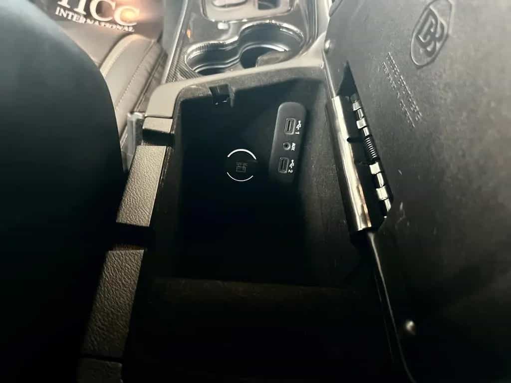 Dodge Challenger 3,6L V6 24V VT SXT Autom. Autogas LPG 09/2023-photo-43