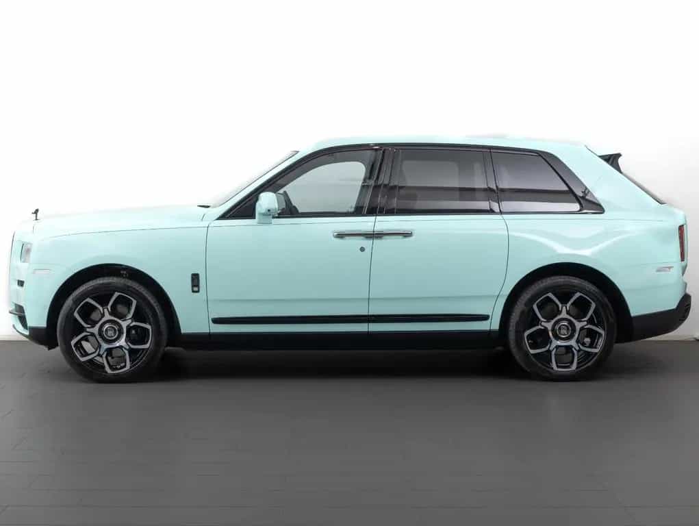 Rolls-Royce Cullinan Black Badge 11/2021-photo-1