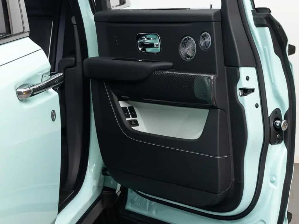 Rolls-Royce Cullinan Black Badge 11/2021-photo-14