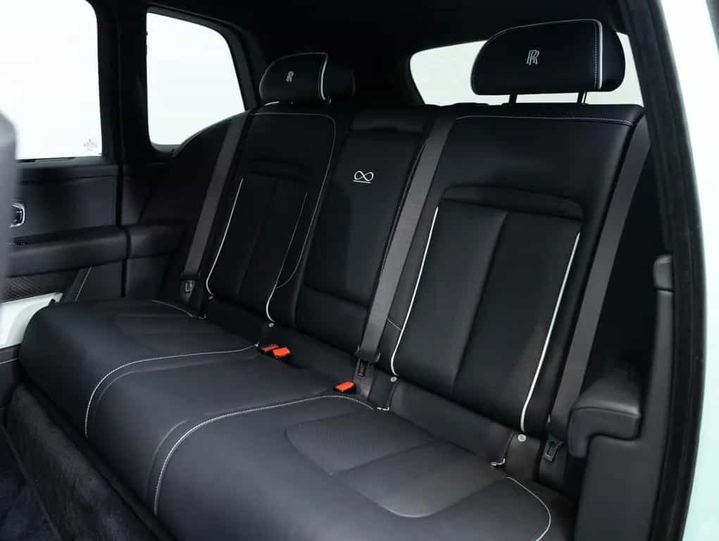 Rolls-Royce Cullinan Black Badge 11/2021-photo-15