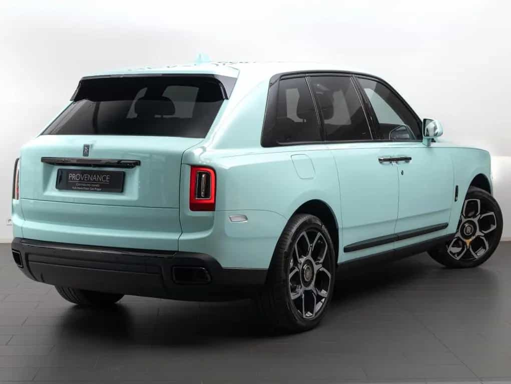 Rolls-Royce Cullinan Black Badge 11/2021-photo-2