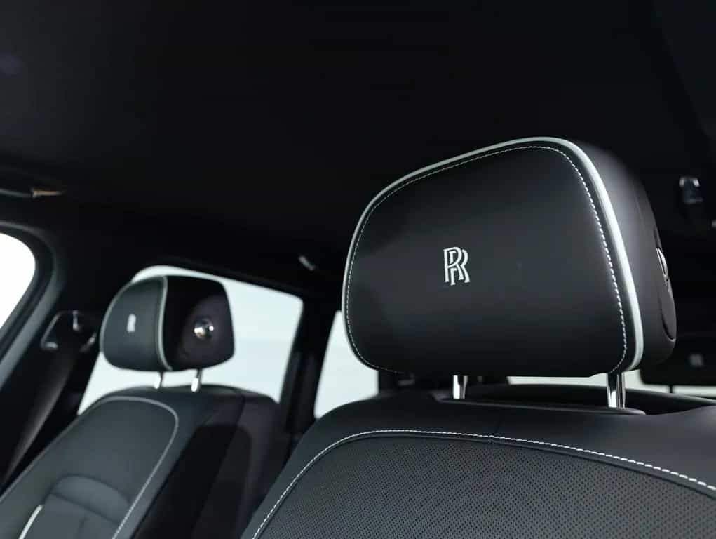 Rolls-Royce Cullinan Black Badge 11/2021-photo-9