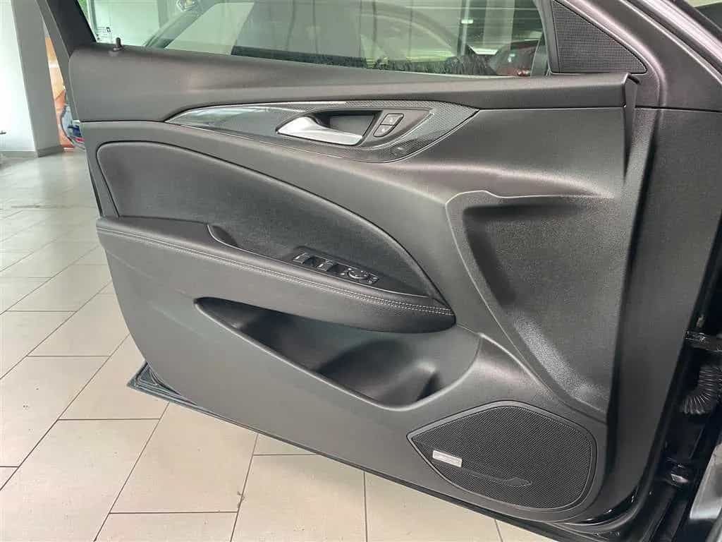 Opel Insignia ST Elegance 2.0 Automatik Massagesitze 06/2022-photo-10
