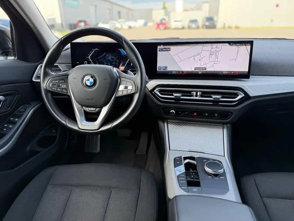 BMW 320 d xDrive StdHzg. ACC Driving DAB Navi Kamera 07/2023-photo-2