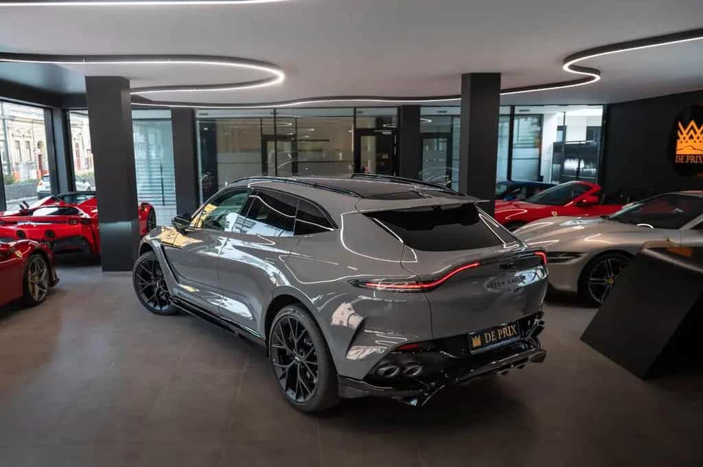 Aston Martin DBX 707 China Gray, Gloss Black, AHK,SHZ, 10/2025-photo-0