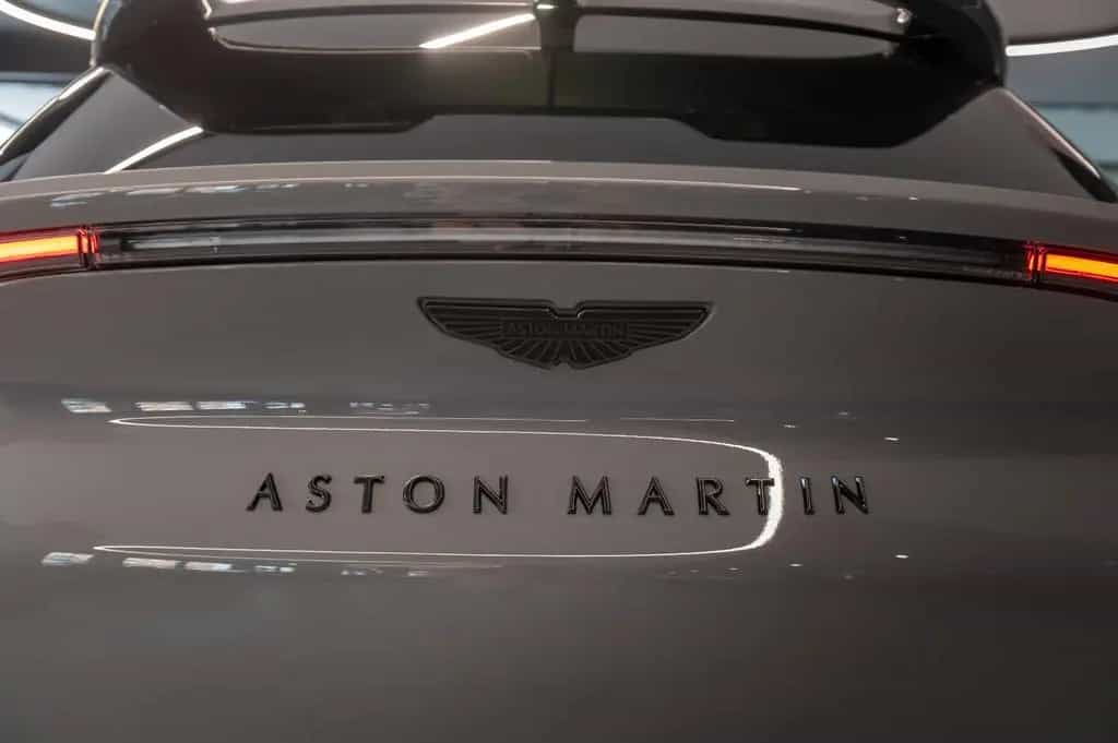 Aston Martin DBX 707 China Gray, Gloss Black, AHK,SHZ, 10/2025-photo-15