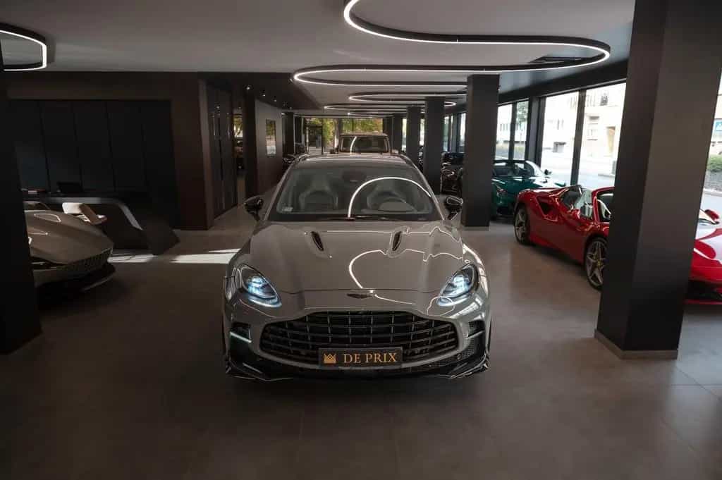 Aston Martin DBX 707 China Gray, Gloss Black, AHK,SHZ, 10/2025-photo-1