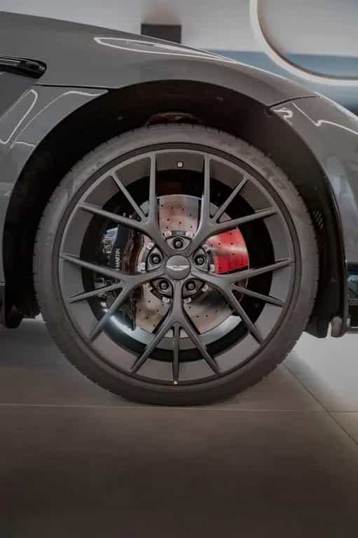 Aston Martin DBX 707 China Gray, Gloss Black, AHK,SHZ, 10/2025-photo-4