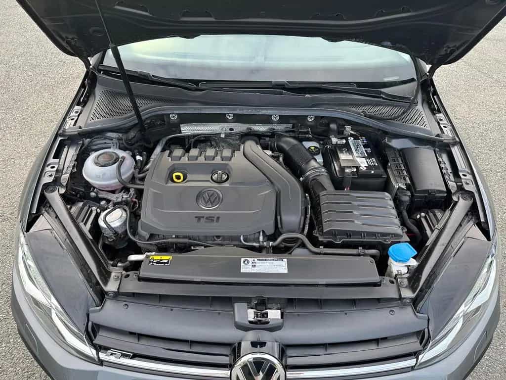 Volkswagen Golf VII 1.5 TSI Highline R-LINE LED TÜV NEU 07/2019-photo-11