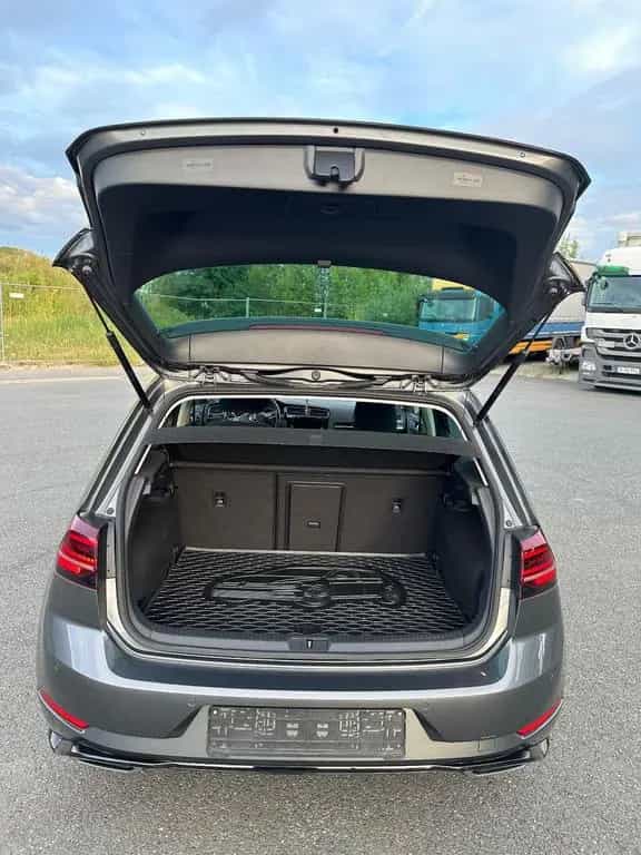 Volkswagen Golf VII 1.5 TSI Highline R-LINE LED TÜV NEU 07/2019-photo-6
