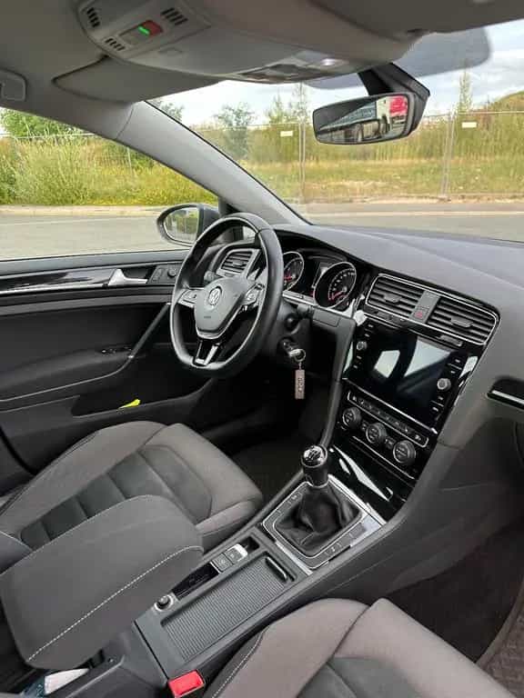 Volkswagen Golf VII 1.5 TSI Highline R-LINE LED TÜV NEU 07/2019-photo-7