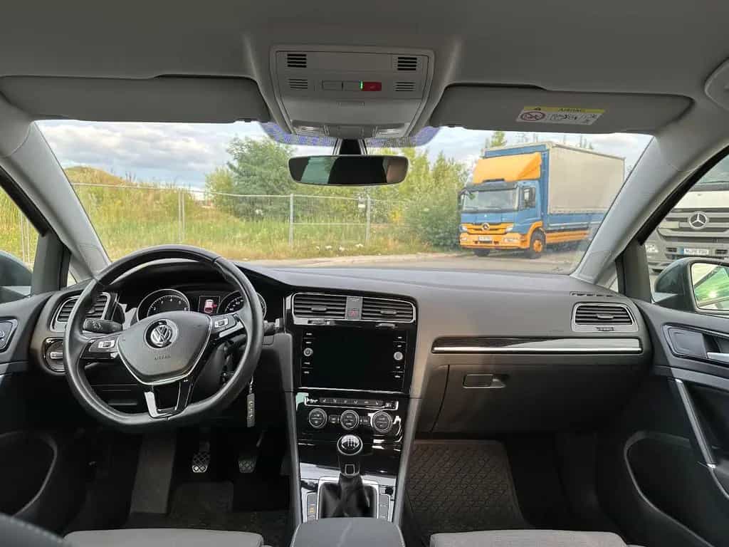 Volkswagen Golf VII 1.5 TSI Highline R-LINE LED TÜV NEU 07/2019-photo-8