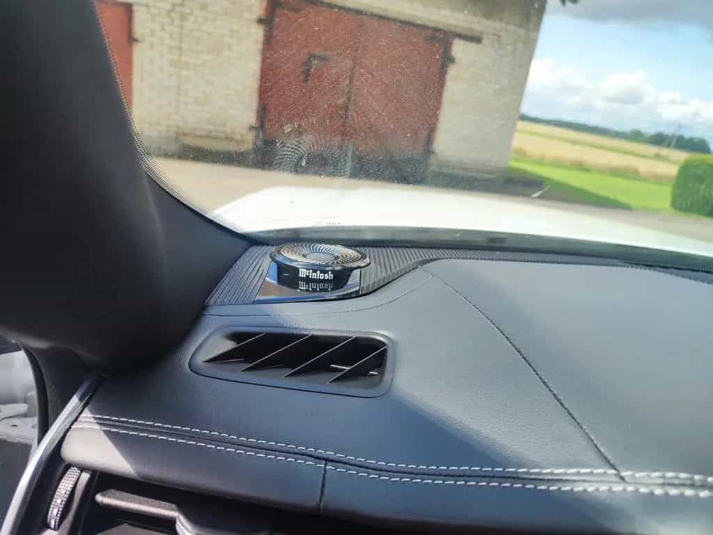 Jeep Grand Cherokee Overland 06/2022-photo-11
