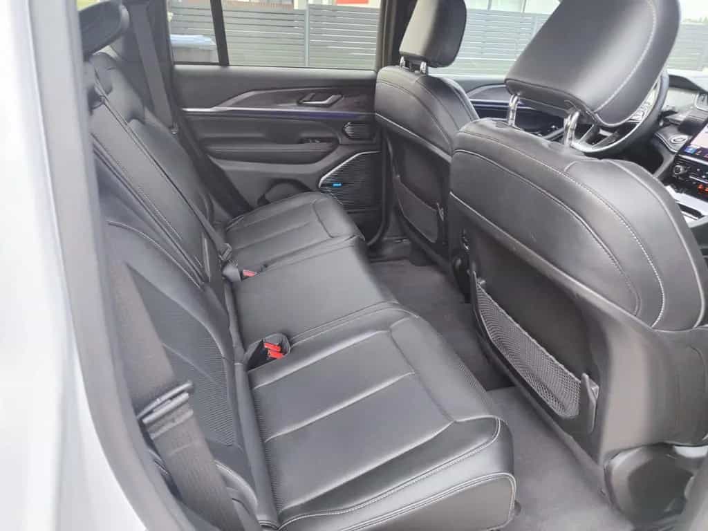 Jeep Grand Cherokee Overland 06/2022-photo-12