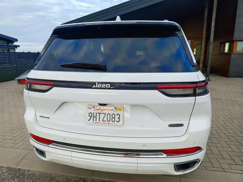 Jeep Grand Cherokee Overland 06/2022-photo-4