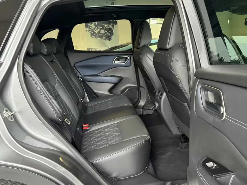 Nissan Qashqai 1.3 DIG-T MHEV Xtronic Tekna+ Panorama 04/2024-photo-12