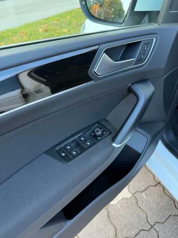Volkswagen Touran 1.8 TSI DSG Highline BMT Highline 12/2017-photo-10