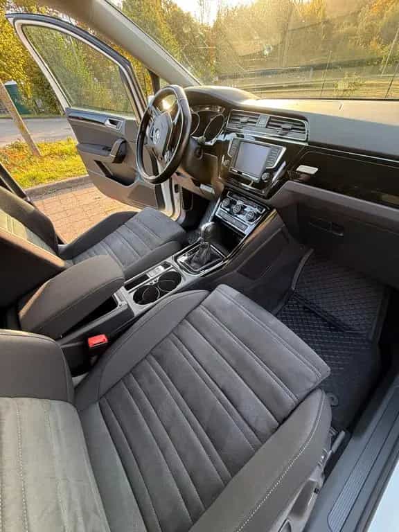 Volkswagen Touran 1.8 TSI DSG Highline BMT Highline 12/2017-photo-5
