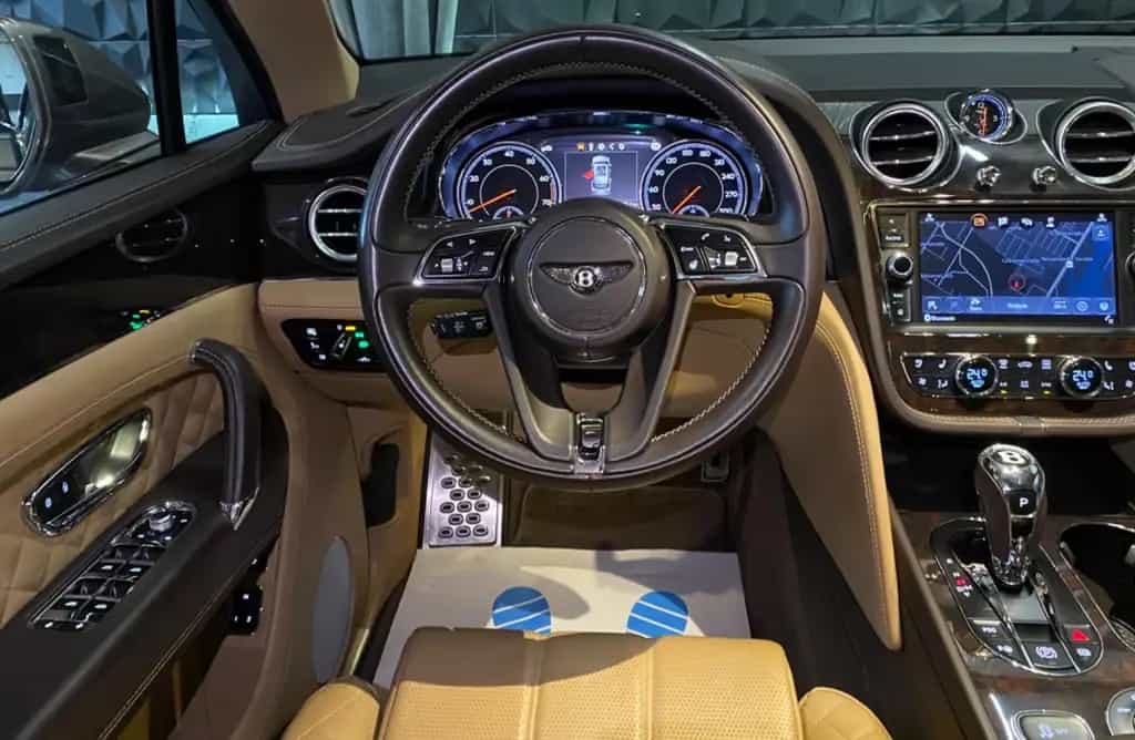 Bentley Bentayga 6.0 W12 4WD Massagesitze, Pano,AHK 01/2017-photo-12