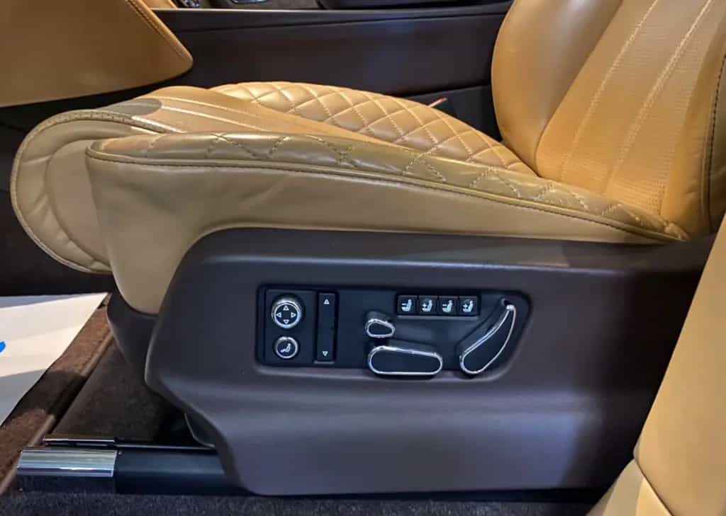 Bentley Bentayga 6.0 W12 4WD Massagesitze, Pano,AHK 01/2017-photo-15