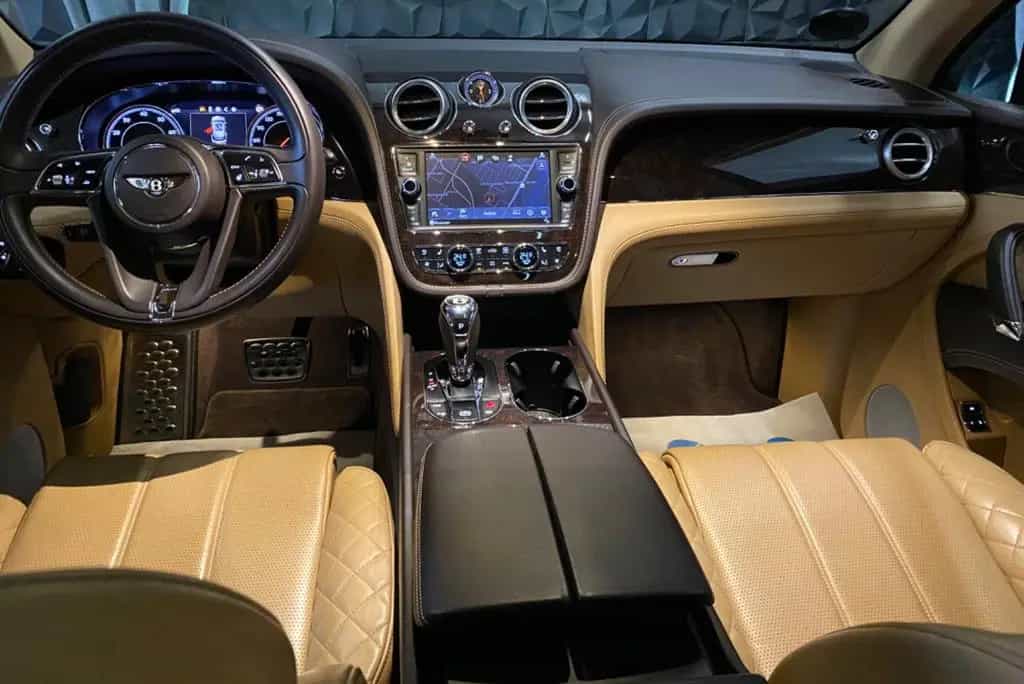 Bentley Bentayga 6.0 W12 4WD Massagesitze, Pano,AHK 01/2017-photo-31