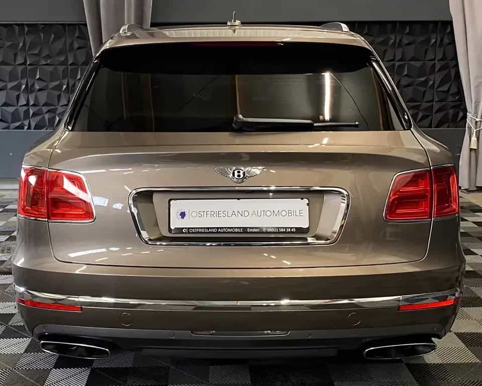 Bentley Bentayga 6.0 W12 4WD Massagesitze, Pano,AHK 01/2017-photo-5