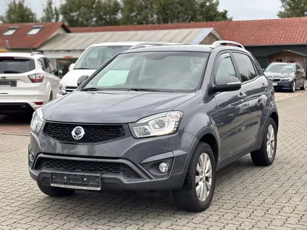Ssangyong Korando 2.2 Diesel 1-HAND TEMPOMAT KAMERA 8x ALU 12/2015-photo-0
