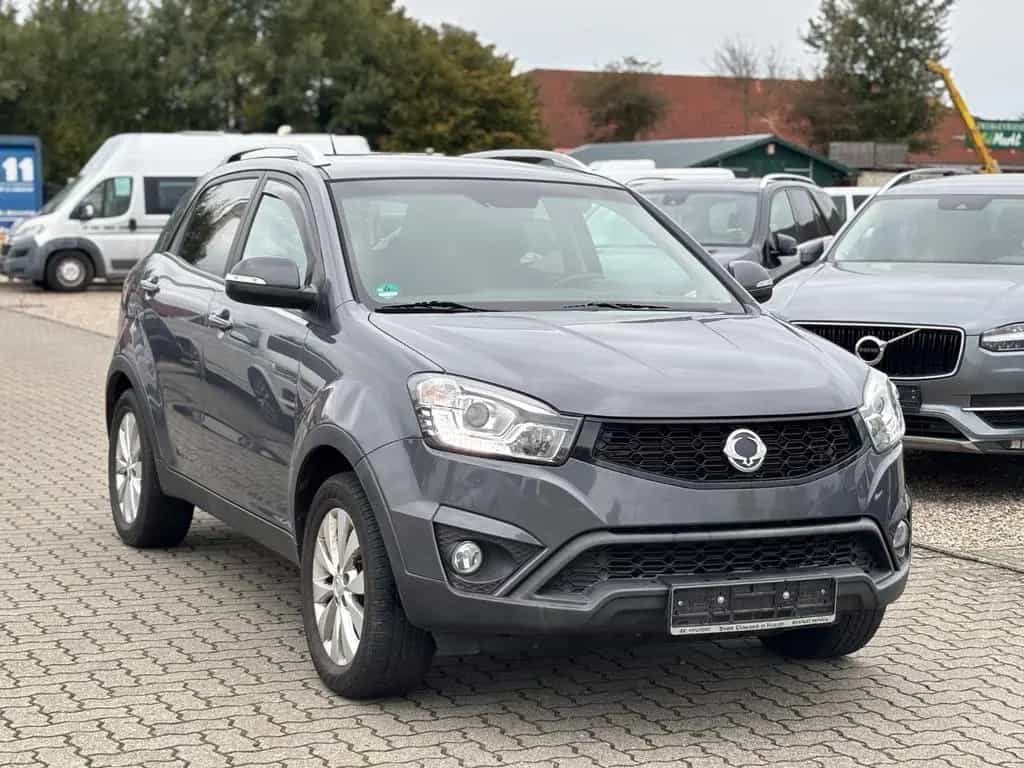 Ssangyong Korando 2.2 Diesel 1-HAND TEMPOMAT KAMERA 8x ALU 12/2015-photo-1