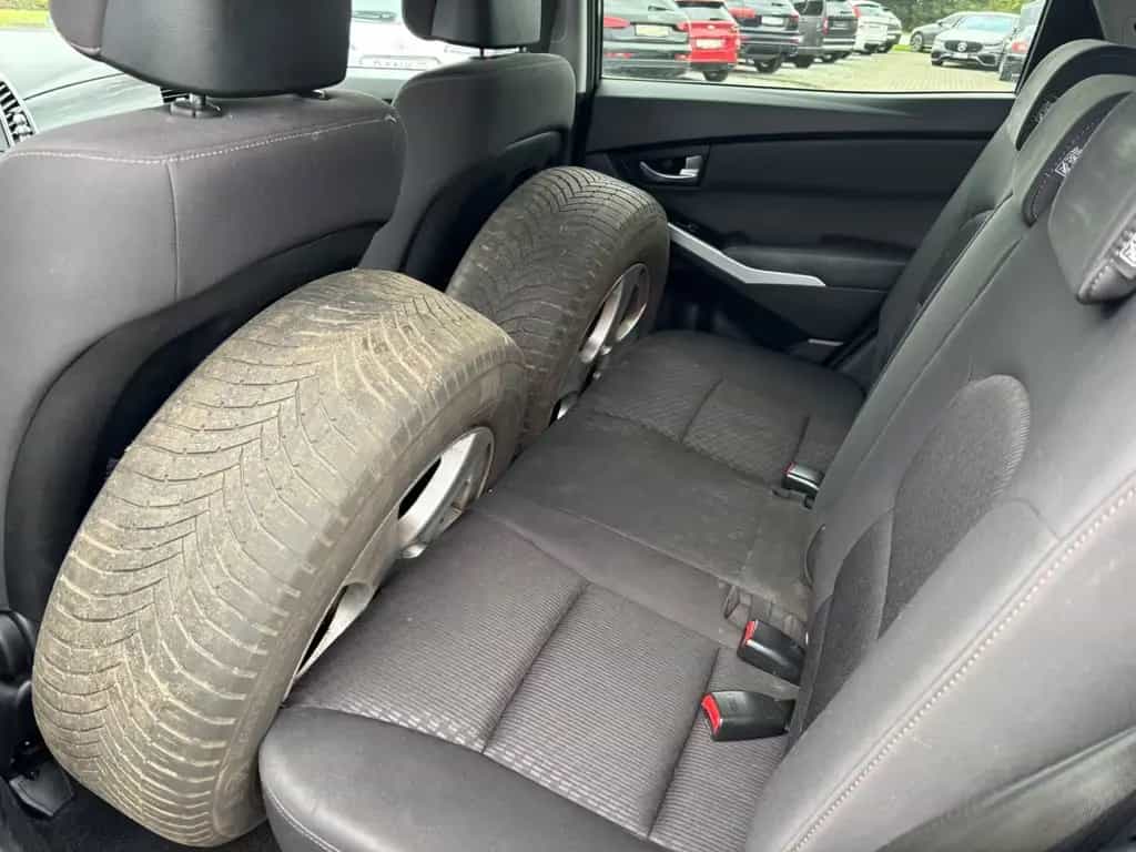 Ssangyong Korando 2.2 Diesel 1-HAND TEMPOMAT KAMERA 8x ALU 12/2015-photo-7