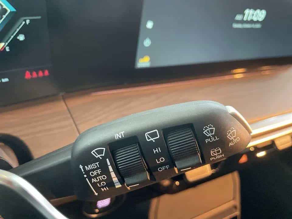 KGM Actyon 1.5 T-GDi AWD AT Lux, Pano 12/2025-photo-3