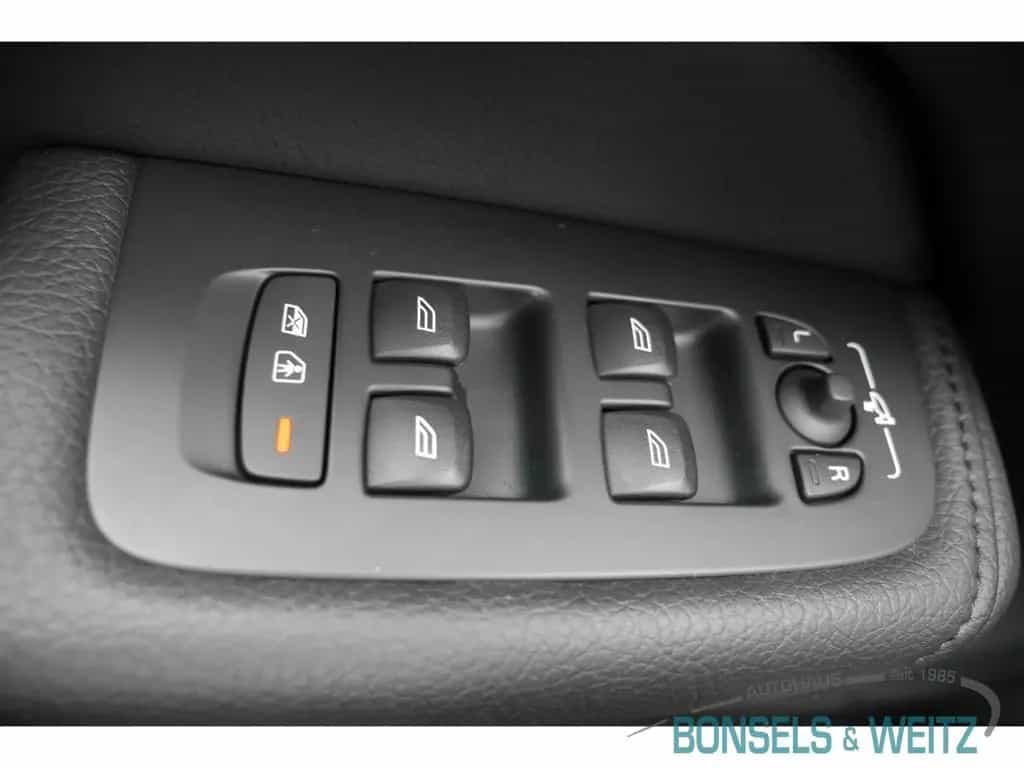 Volvo XC60 Inscription 2WD Navi Leder Digitales Cockpi 09/2021-photo-15