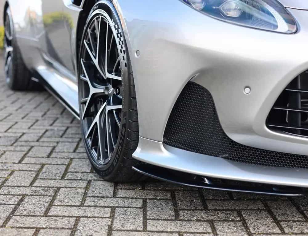 Aston Martin DB12 Coupé | Aluminite Silver 09/2023-photo-13