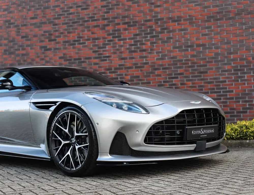 Aston Martin DB12 Coupé | Aluminite Silver 09/2023-photo-20
